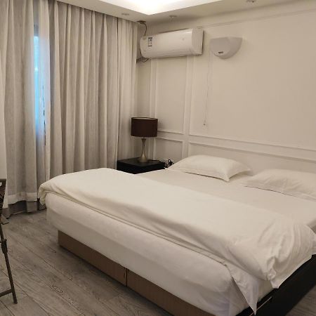 Lata Hotel นูคูอาโลฟา ภายนอก รูปภาพ