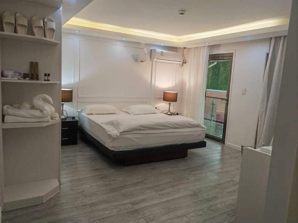 Lata Hotel นูคูอาโลฟา ภายนอก รูปภาพ